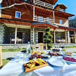  Gasthuis Bujtina Dini Albanië